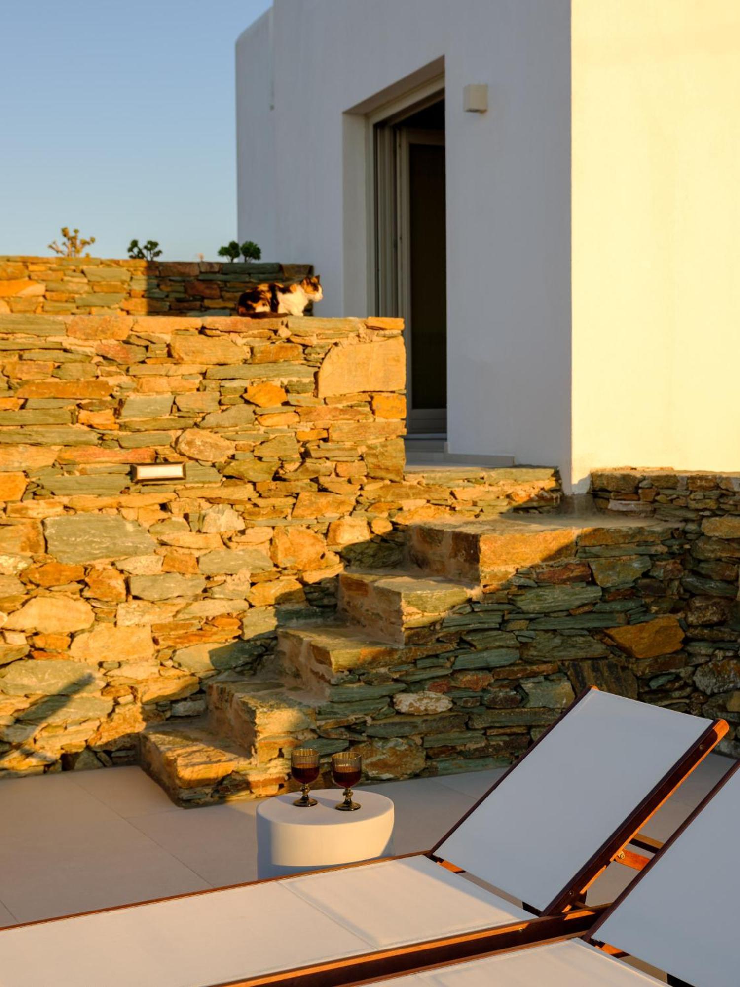 Seascape Folegandros Apartment