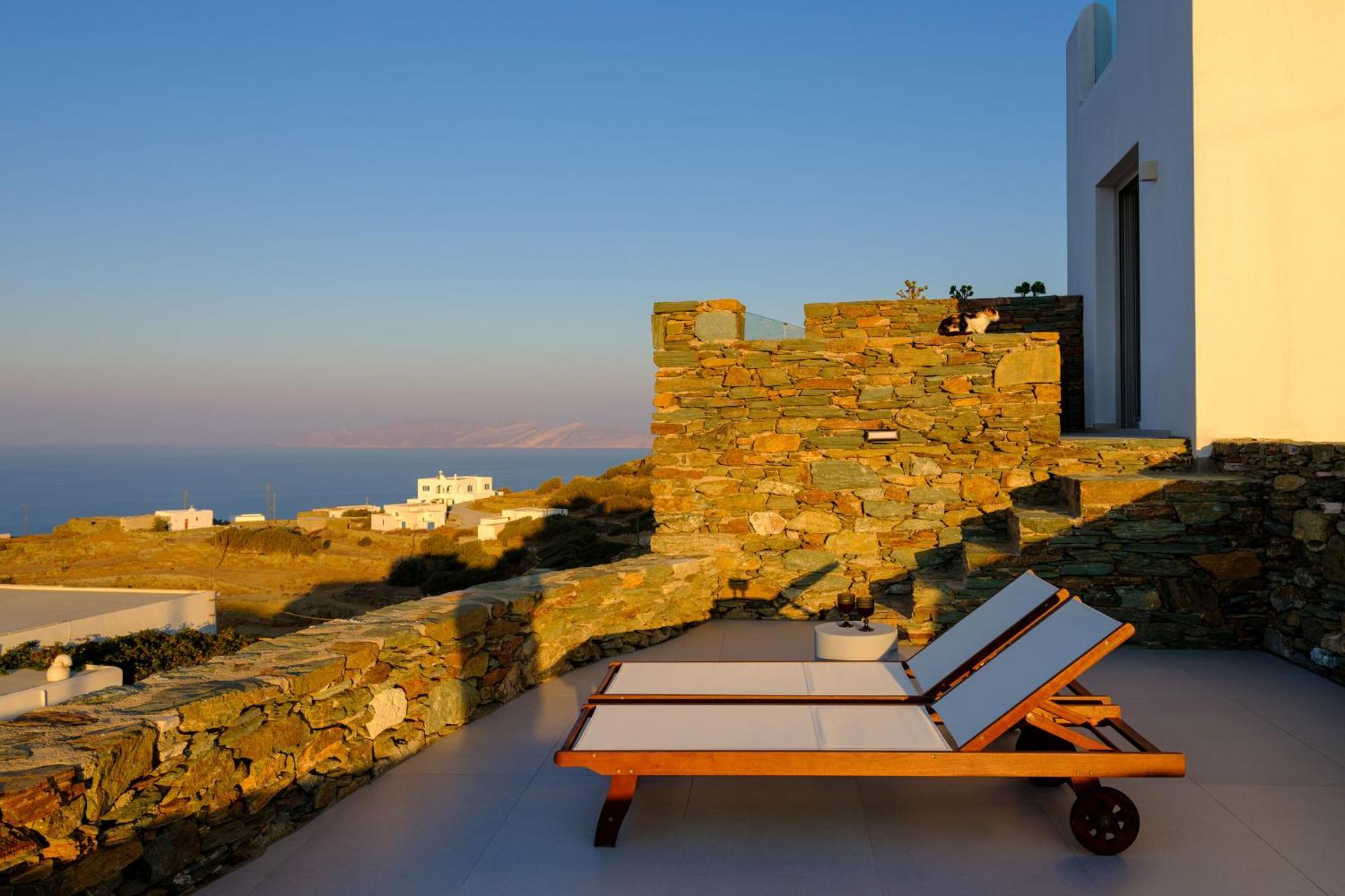 Seascape Folegandros Apartment